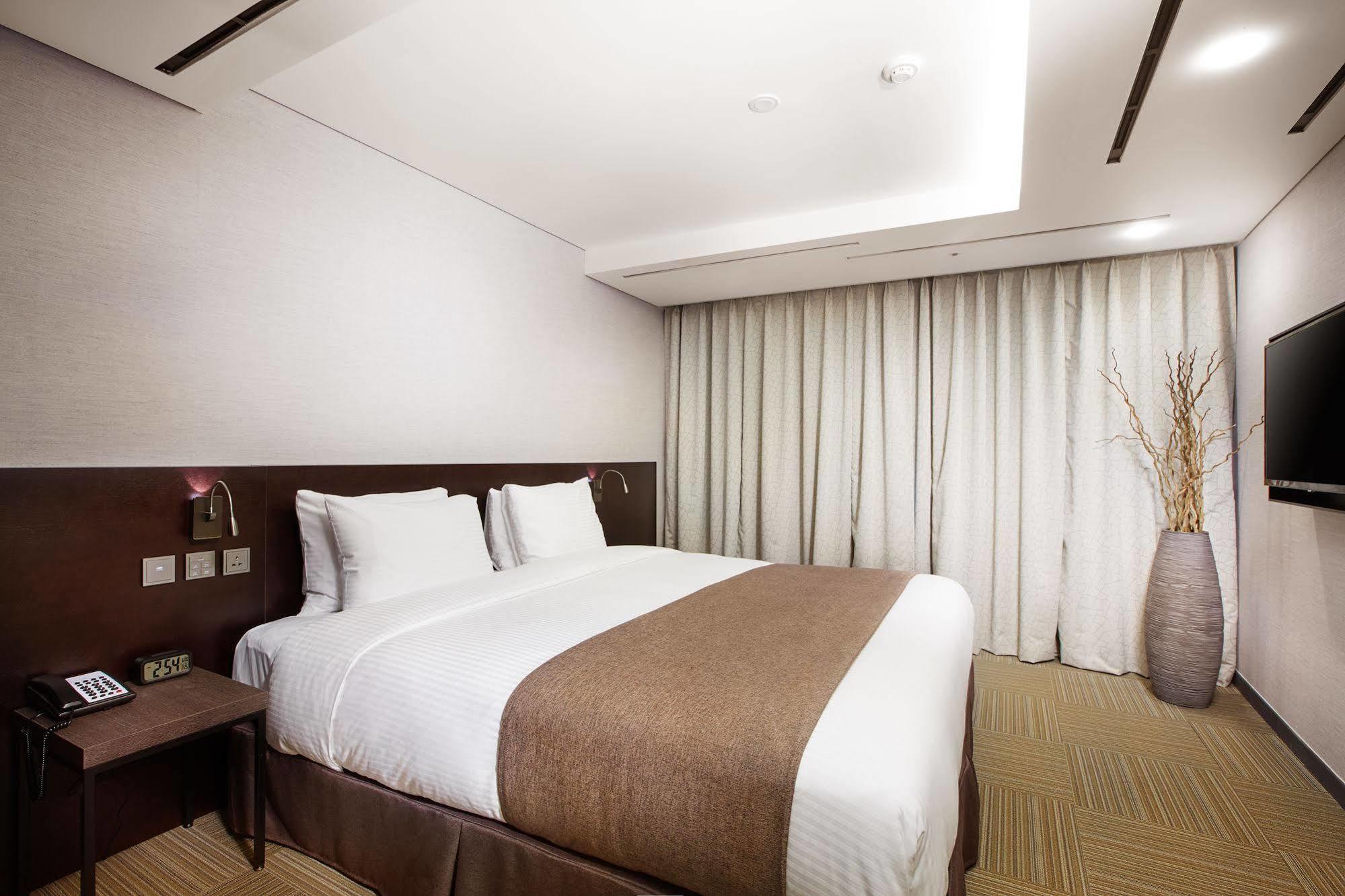 Hotel Prumir Hwaseong Bagian luar foto